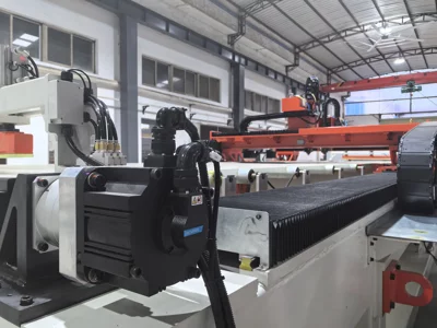  Innovative Belt-Type Follow-Up Cutting Platform