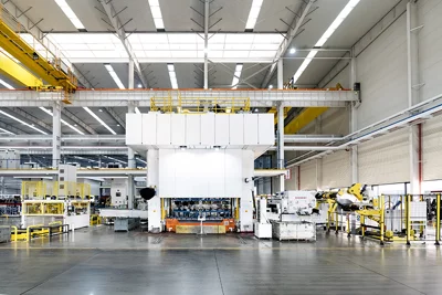 How Three-in-One Feeder Automation Upgrades Old Workshops