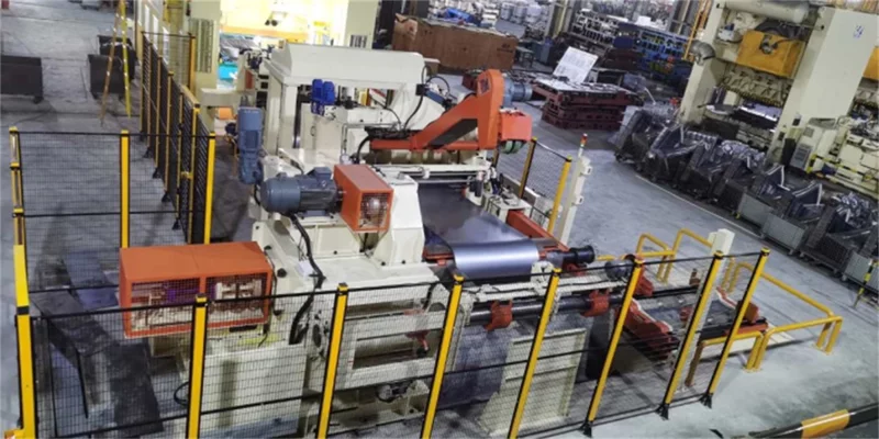 SMAC Series – Split Uncoiling and Leveling Servo Feeding Line