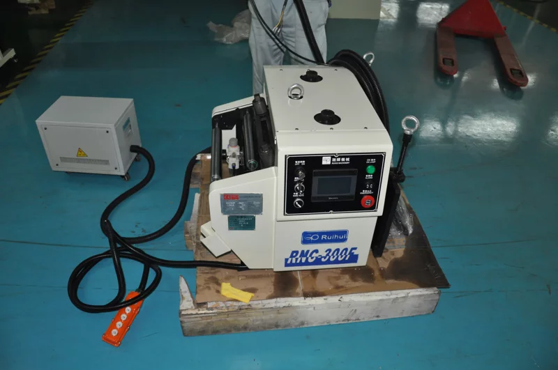 RNC-F Coil Feeder